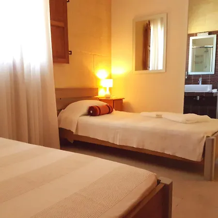 Tender Bed & Breakfast Kerċem
